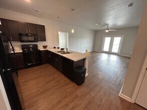 Building Photo - 2136 W 34th St