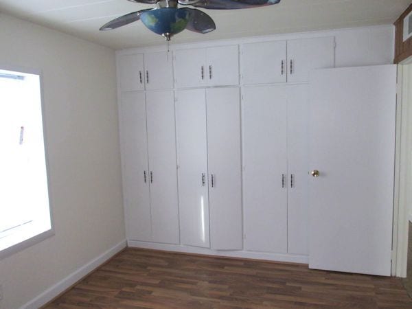 Large Bedroom - 9 Sherman Ter