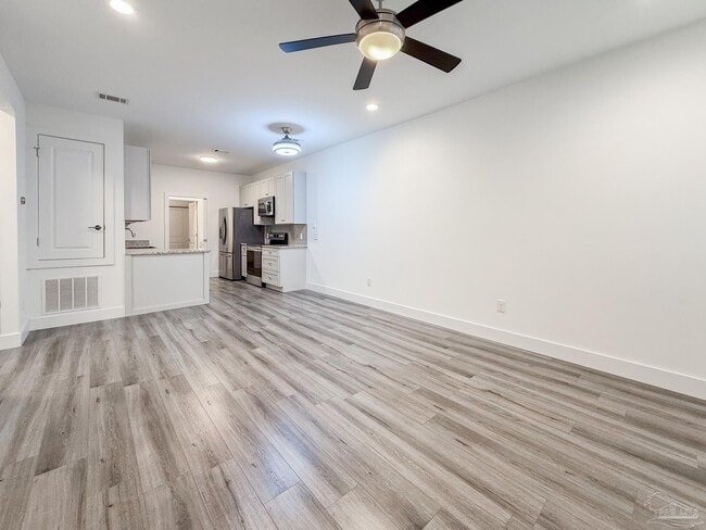 Building Photo - 6214 Ferguson Dr