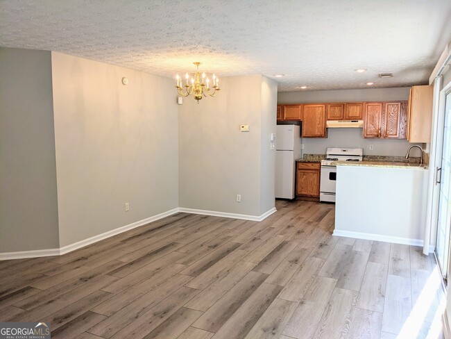 Building Photo - 1110 Eatonton Way