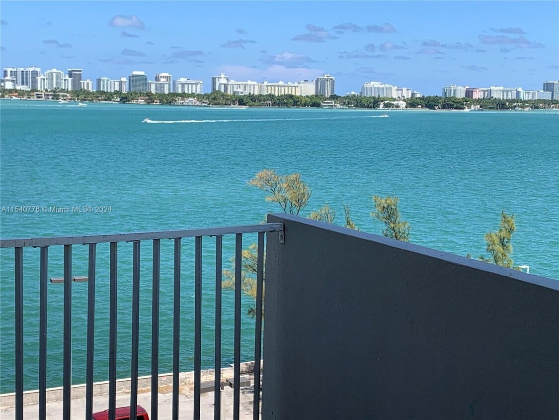 7545 E Treasure Dr Unit 8K, North Bay Village, FL 33141 Condo for