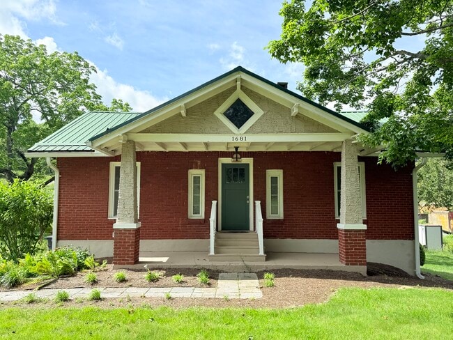 Building Photo - 1681 Linville Creek Rd