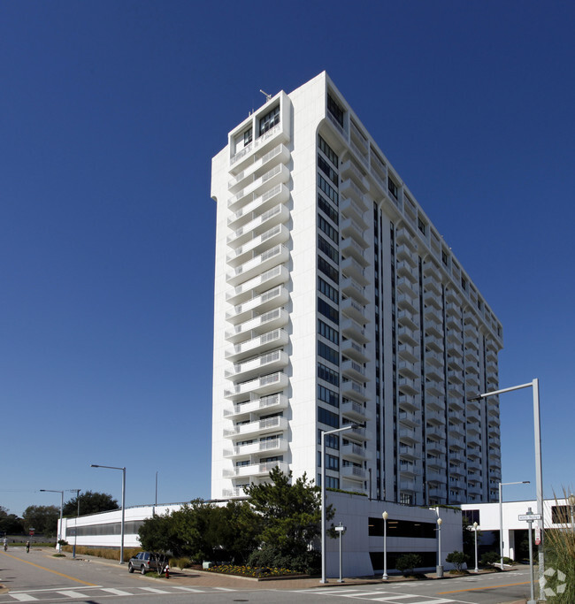 Foto del edificio - Oceans Condominium