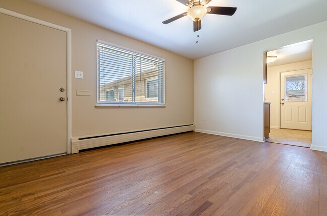 Building Photo - 4616 Pierce St