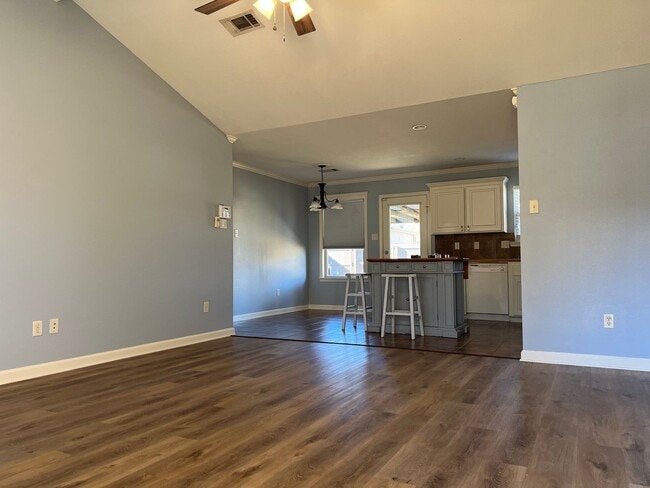 Foto del edificio - 303 Boston St