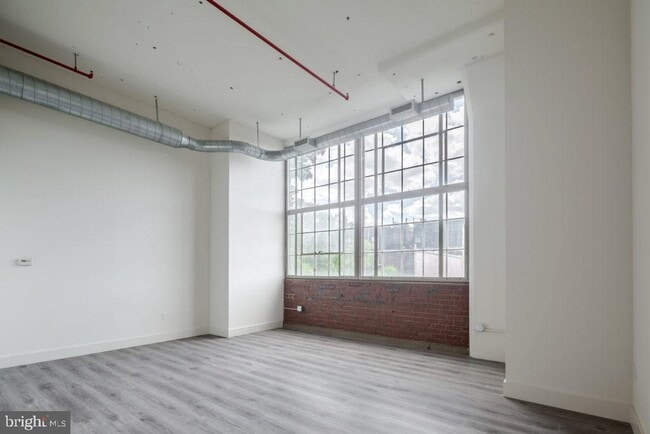 Building Photo - 720 N 5th St