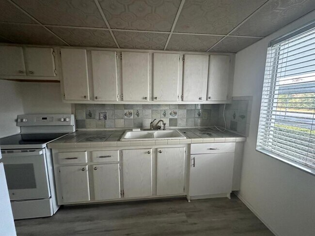 Foto del edificio - 2060 Marilyn St