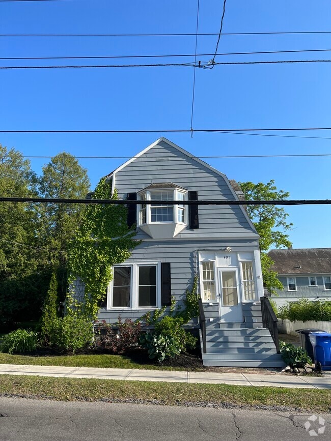 Building Photo - 401 North St