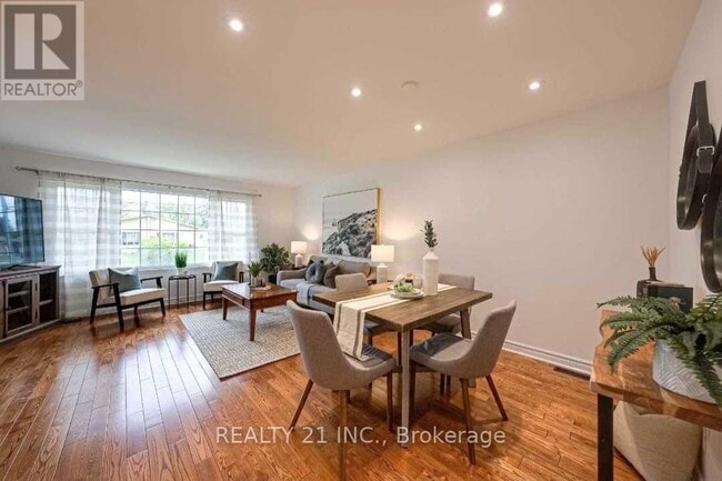 Building Photo - 812 Sanok Dr