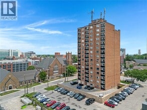 Building Photo - 64 Benton St