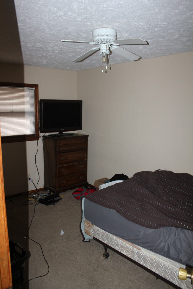 Bedroom 2 12x11 - 3227 Claflin Rd