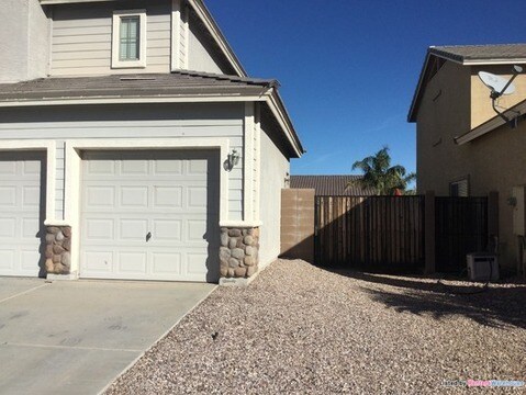 Building Photo - 2036 W Quick Draw Way