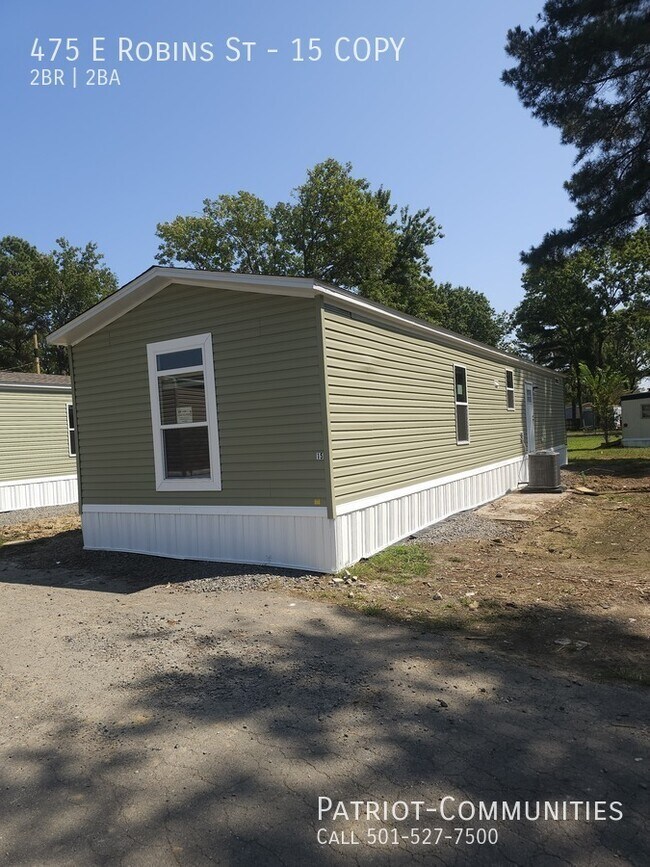 Building Photo - 475 E Robins St