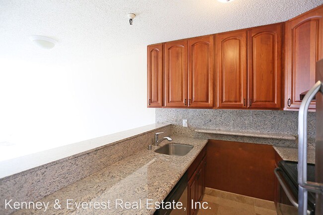Building Photo - Studio, 1 bath House - 1335 Pacific Avenue...