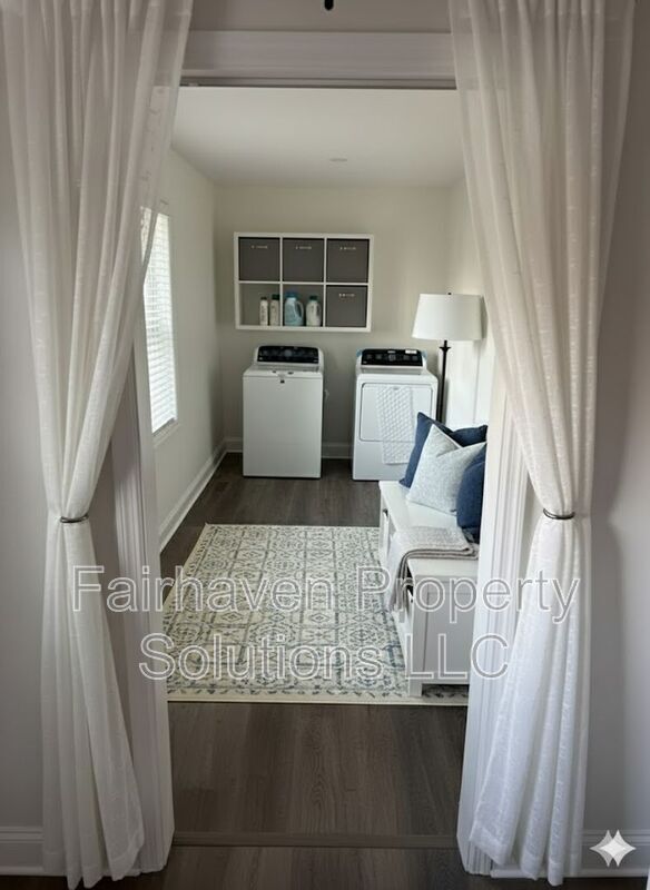 Foto del edificio - 2827 E 5th Ave