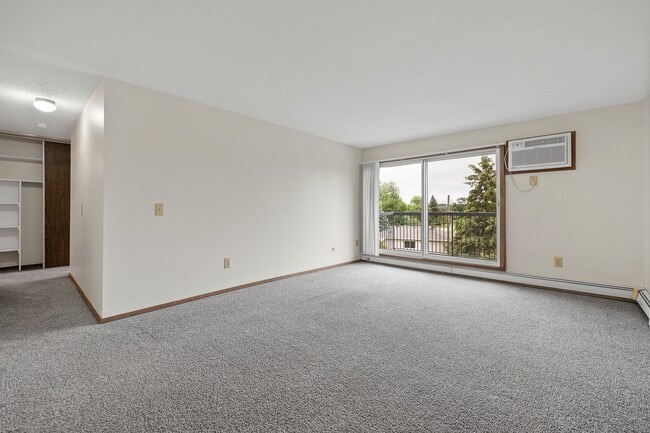 Building Photo - Candlewood Apartments