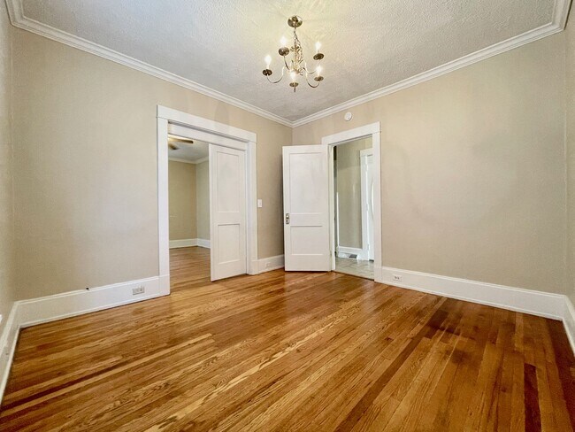 Foto del edificio - 240 Prospect Ave NE
