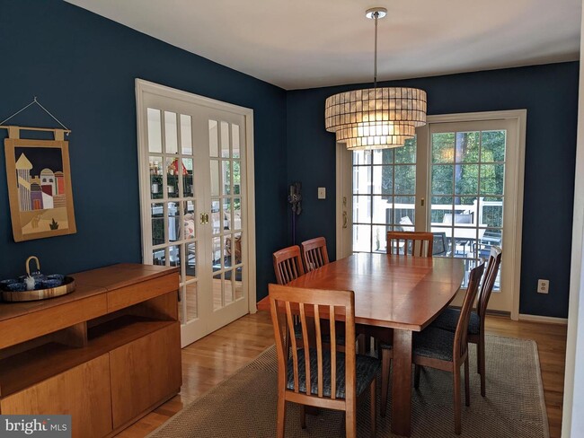 Building Photo - 9616 Shipwright Dr
