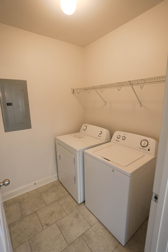 Foto del edificio - 308 Paul T Cir