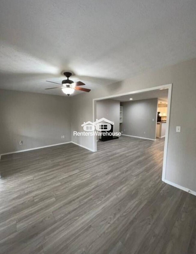 Primary Photo - 401 Wynnes Ridge Cir SE
