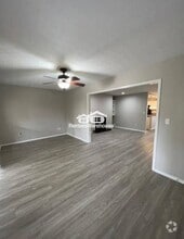 Building Photo - 401 Wynnes Ridge Cir SE