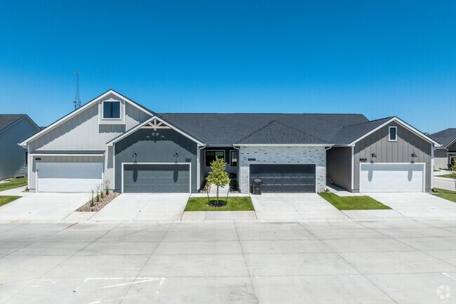 Foto del edificio - Stratford Crossing Flats Townhomes