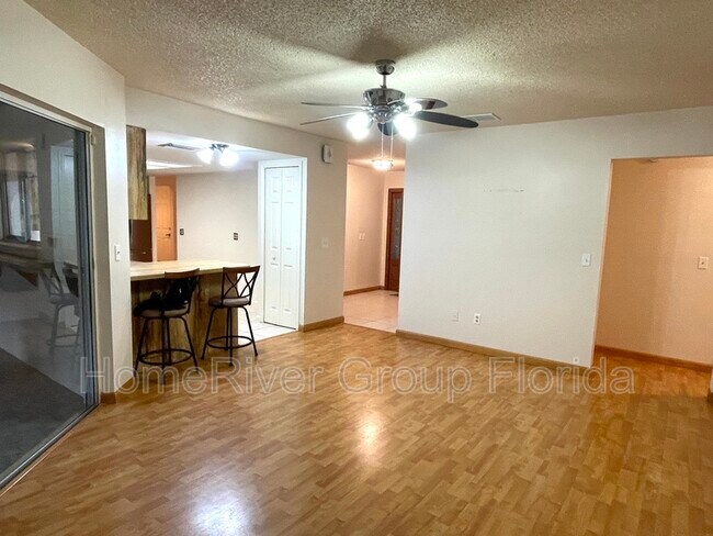 Building Photo - 1216 Wildrose Dr