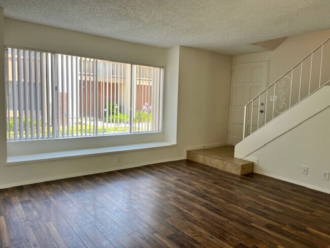 Foto del edificio - Todd Ranch Condo