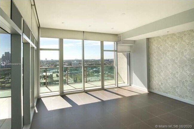 Building Photo - 3301 NE 1st Ave