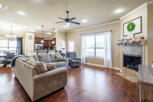 Foto del edificio - 121 Bois D Arc Dr