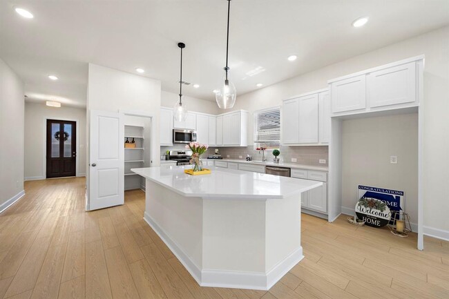 Building Photo - 7434 Denali Dr