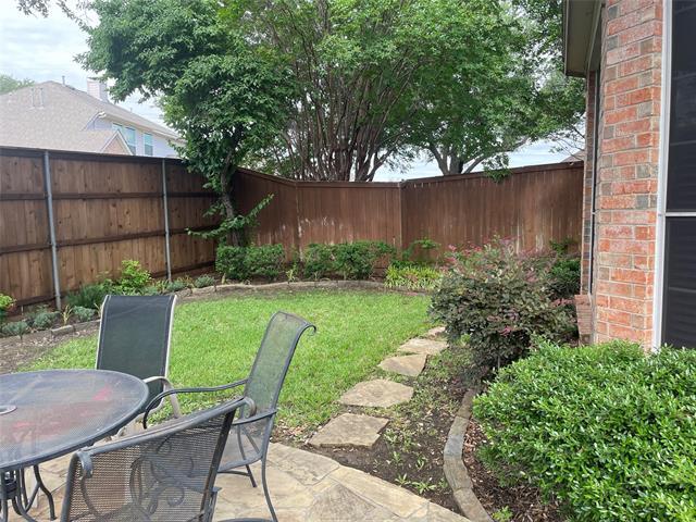 Foto del edificio - 9506 Windy Hollow Dr