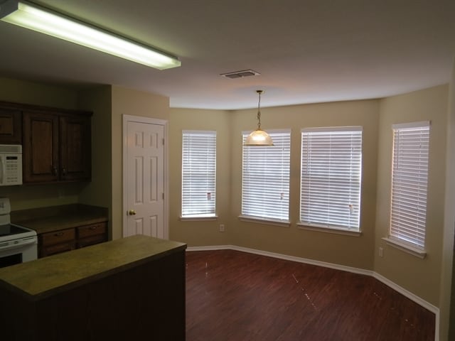 Building Photo - 2545 Big Spring Dr