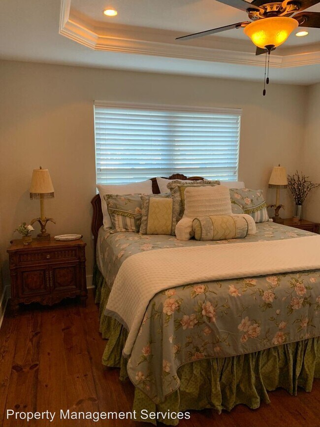 Foto del edificio - 2 br, 1 bath House - 411 W College St.