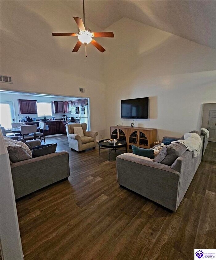 Foto del edificio - 114 Twin Lakes Dr