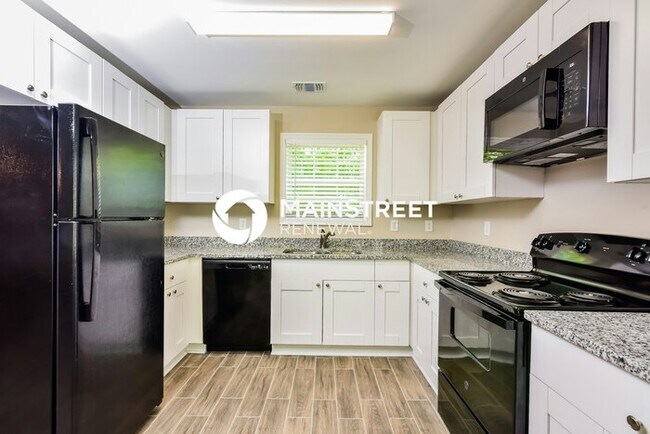 Foto del edificio - 4 Bedroom Pet-Friendly Home in Conley, GA with Main Street Renewal