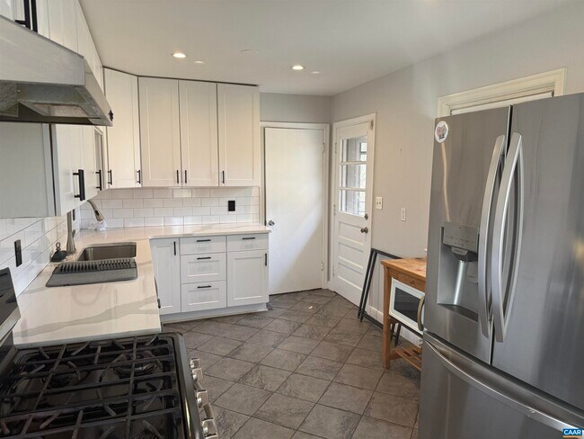 Foto del edificio - 1244 Holmes Ave