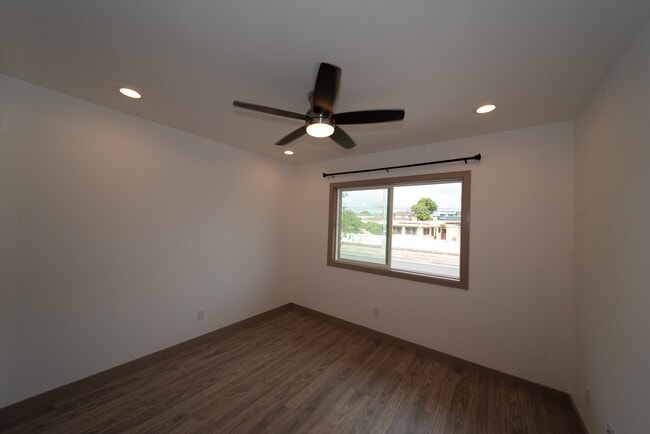 Foto del edificio - 1528 Hooli Cir