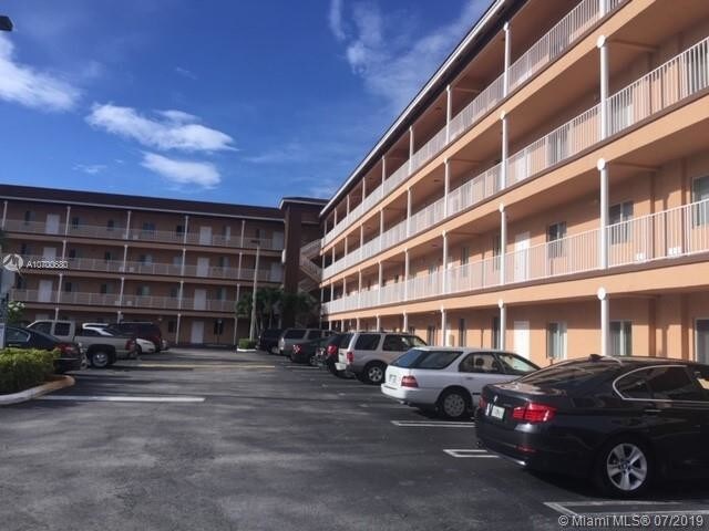 Foto principal - 17350 NW 67th Ave