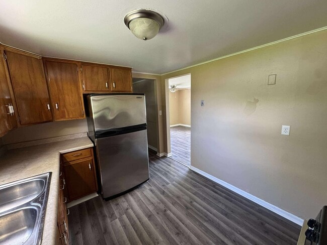 Foto del edificio - Check out this 2-Bedroom Beautiful House!