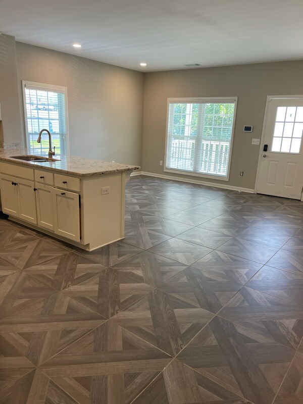 Foto del edificio - 8082 Veterans Pkwy