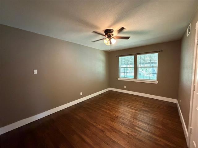 Foto del edificio - 7825 Dugan St