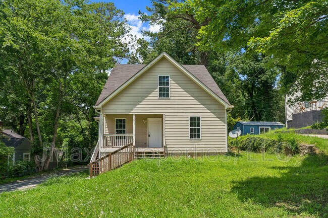 Building Photo - 2045 Baker Rd NW