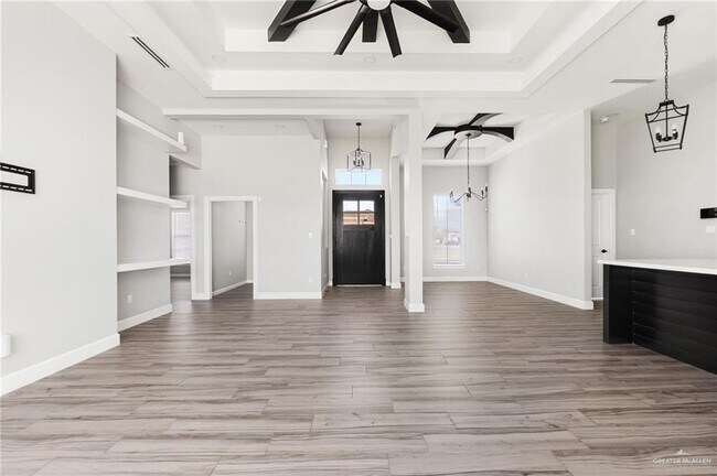 Building Photo - 16 Rabbit Run Ave