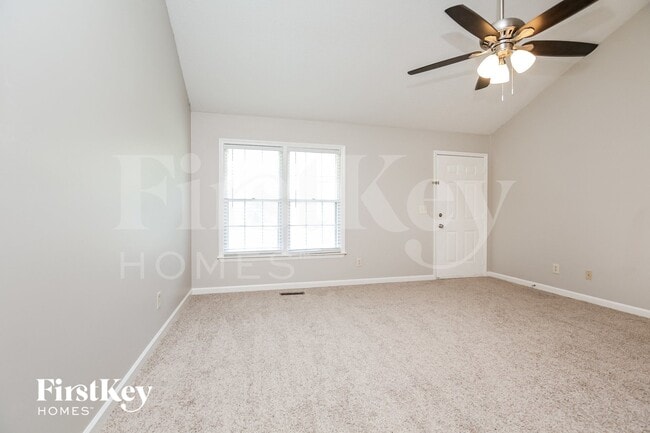 Foto del edificio - 5496 Burnt Knob Rd