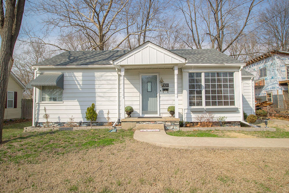 Primary Photo - 301 W Forest Ave