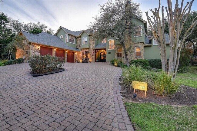 Building Photo - 7228 Oak Shores Dr