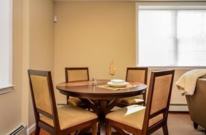 Building Photo - 422 Midland Ave