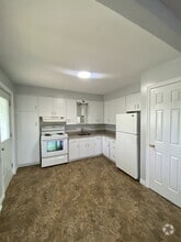 Building Photo - 956 Meadow Ave