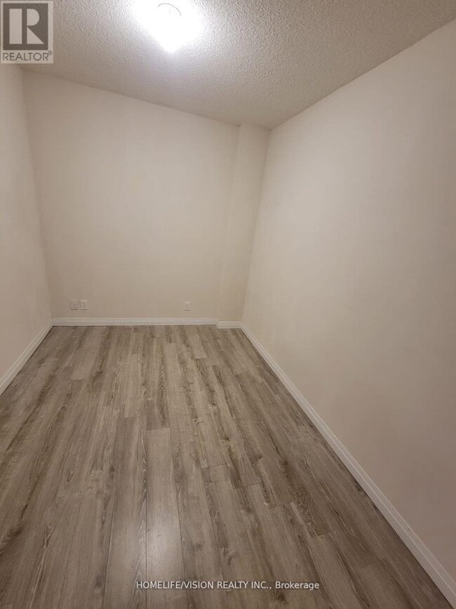 Building Photo - 2152 Lawrence Ave E